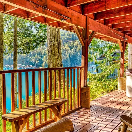 Eagle'S Nest On Lake Sutherland